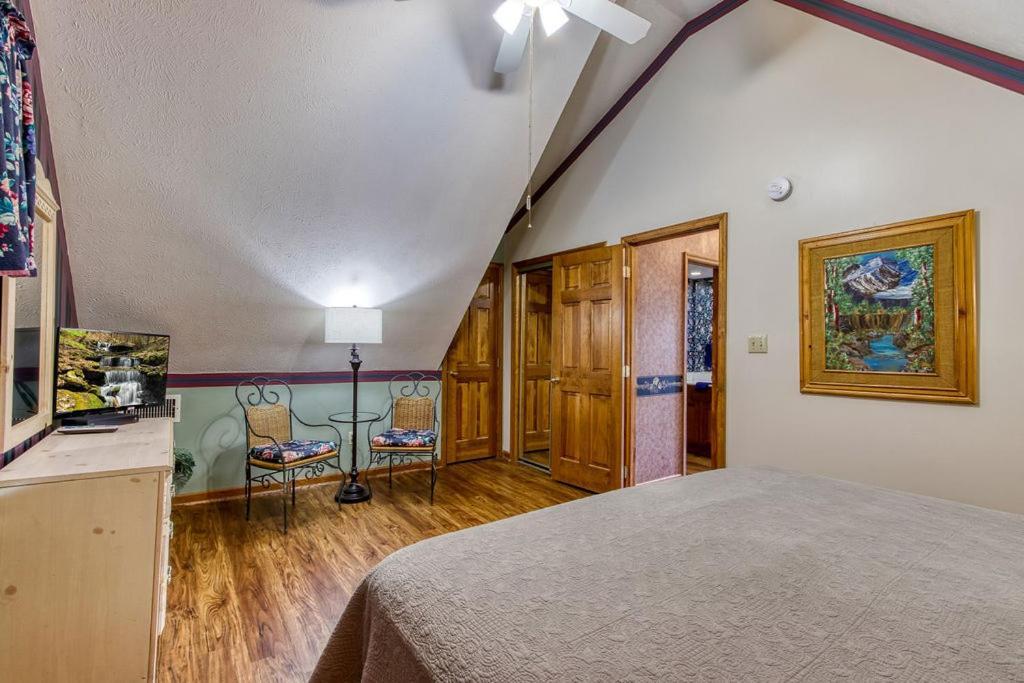 Serenity Heights, Amazing Views, Hot Tub Pool Access, 1089 Free Tickets Each Paid Day, Dollywood Gatlinburg Buitenkant foto