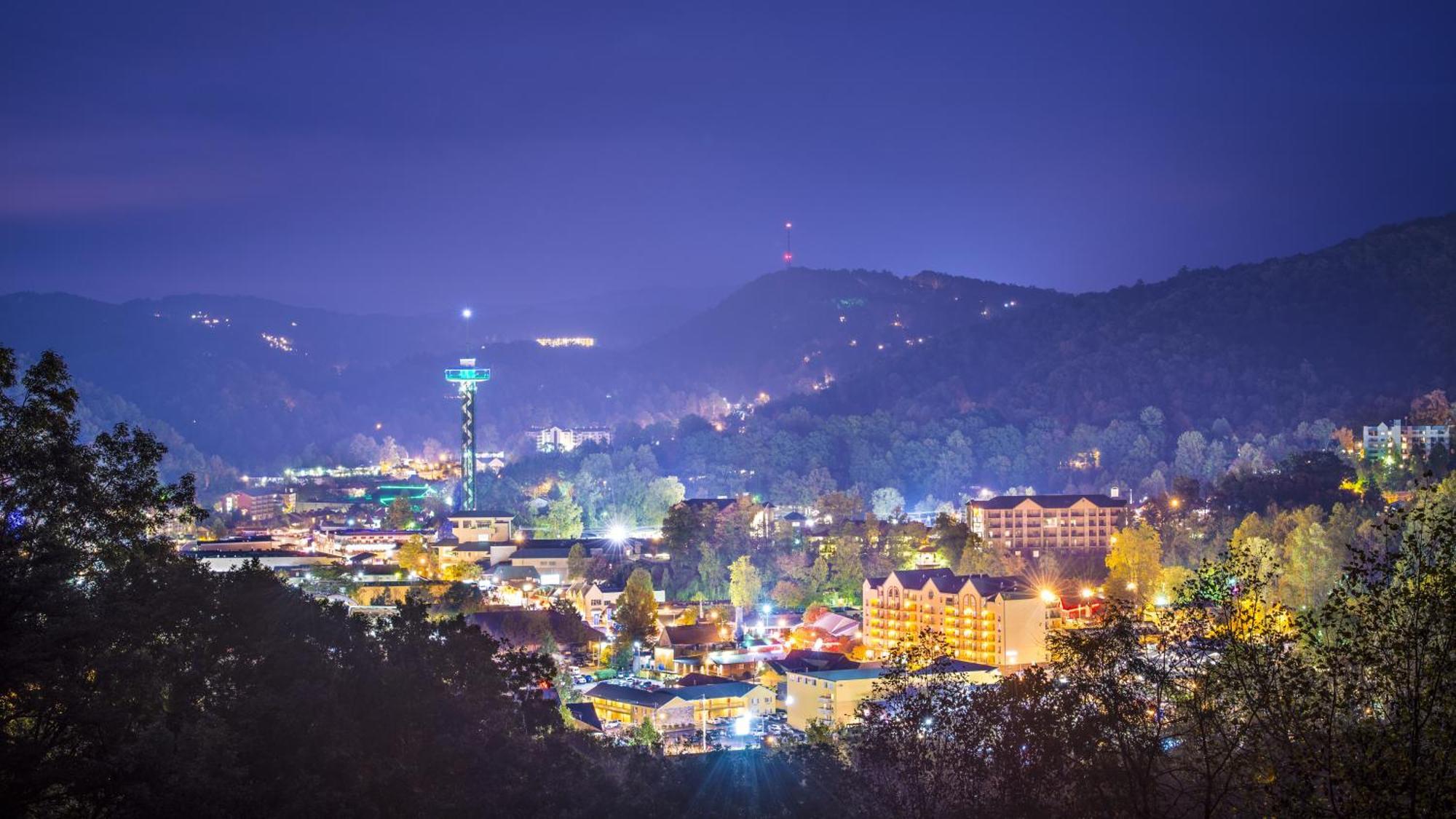 Serenity Heights, Amazing Views, Hot Tub Pool Access, 1089 Free Tickets Each Paid Day, Dollywood Gatlinburg Buitenkant foto