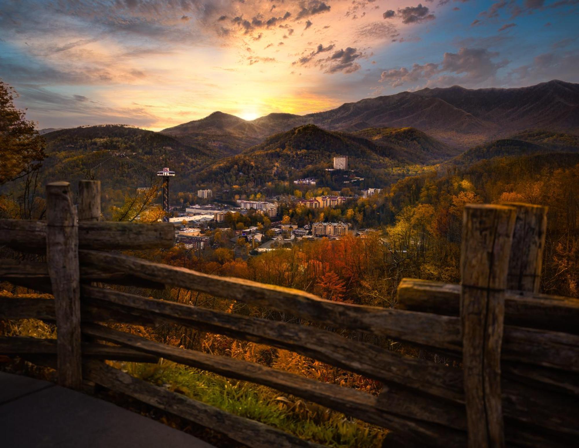 Serenity Heights, Amazing Views, Hot Tub Pool Access, 1089 Free Tickets Each Paid Day, Dollywood Gatlinburg Buitenkant foto