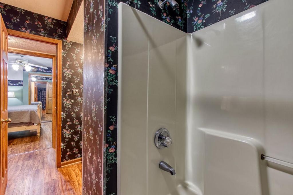 Serenity Heights, Amazing Views, Hot Tub Pool Access, 1089 Free Tickets Each Paid Day, Dollywood Gatlinburg Buitenkant foto