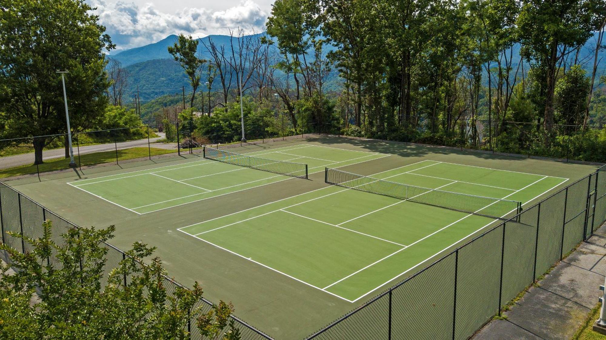 Serenity Heights, Amazing Views, Hot Tub Pool Access, 1089 Free Tickets Each Paid Day, Dollywood Gatlinburg Kamer foto